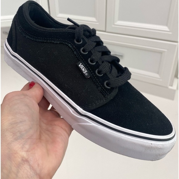 Van sneakers new with out the box - Picture 2 of 4